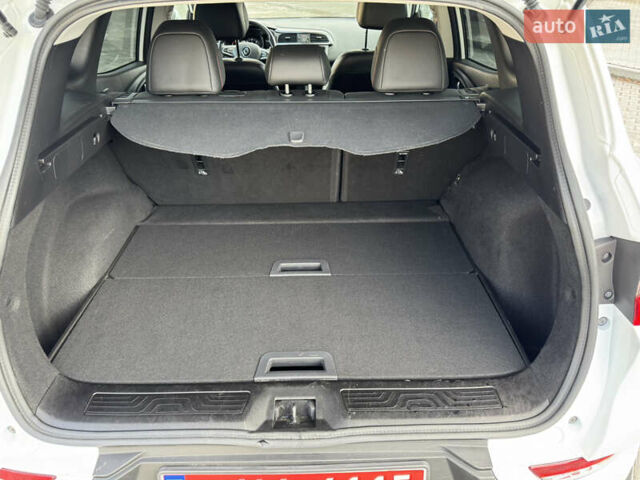 Білий Рено Kadjar, об'ємом двигуна 1.46 л та пробігом 190 тис. км за 18700 $, фото 44 на Automoto.ua