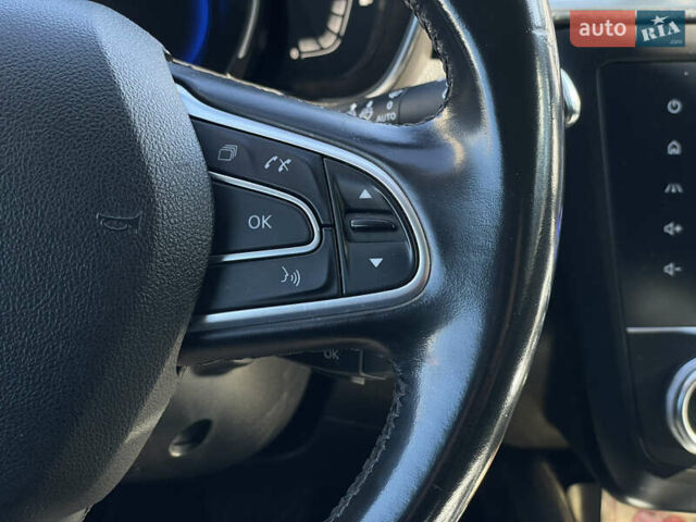 Белый Рено Kadjar, объемом двигателя 1.46 л и пробегом 103 тыс. км за 20900 $, фото 17 на Automoto.ua