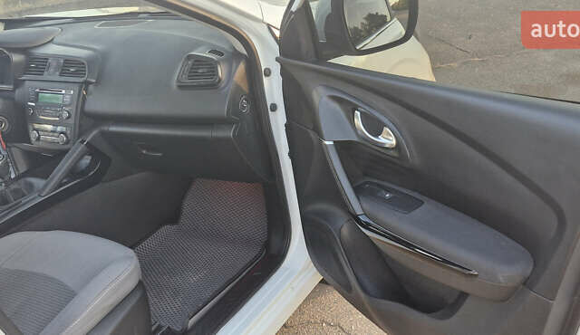 Білий Рено Kadjar, об'ємом двигуна 1.2 л та пробігом 51 тис. км за 18300 $, фото 14 на Automoto.ua