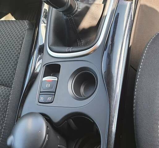 Білий Рено Kadjar, об'ємом двигуна 1.5 л та пробігом 52 тис. км за 23500 $, фото 3 на Automoto.ua