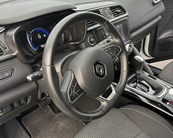 Білий Рено Kadjar, об'ємом двигуна 1.5 л та пробігом 196 тис. км за 17400 $, фото 14 на Automoto.ua