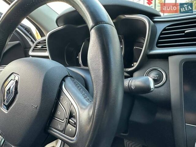 Белый Рено Kadjar, объемом двигателя 1.46 л и пробегом 50 тыс. км за 22300 $, фото 44 на Automoto.ua