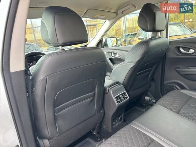 Белый Рено Kadjar, объемом двигателя 1.46 л и пробегом 50 тыс. км за 22300 $, фото 72 на Automoto.ua