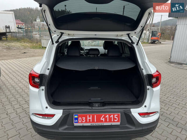 Білий Рено Kadjar, об'ємом двигуна 1.46 л та пробігом 191 тис. км за 18800 $, фото 34 на Automoto.ua