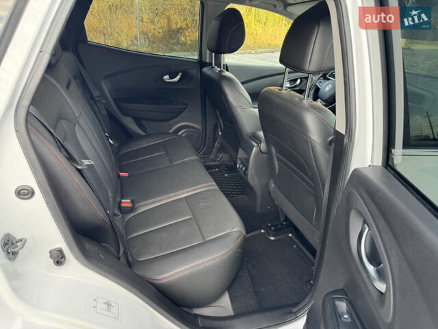 Білий Рено Kadjar, об'ємом двигуна 1.46 л та пробігом 190 тис. км за 18700 $, фото 37 на Automoto.ua