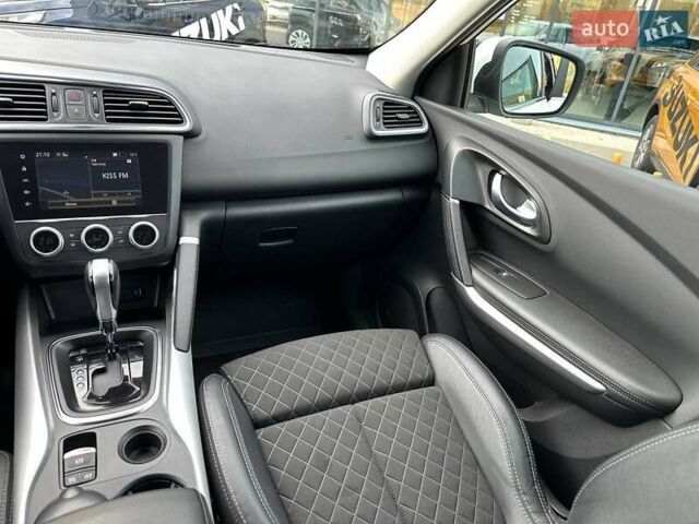 Белый Рено Kadjar, объемом двигателя 1.46 л и пробегом 50 тыс. км за 22300 $, фото 41 на Automoto.ua
