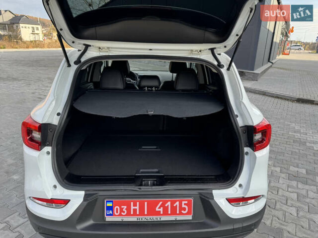Білий Рено Kadjar, об'ємом двигуна 1.46 л та пробігом 190 тис. км за 18700 $, фото 42 на Automoto.ua