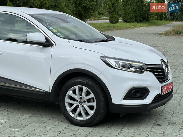 Белый Рено Kadjar, объемом двигателя 1.5 л и пробегом 197 тыс. км за 18300 $, фото 45 на Automoto.ua
