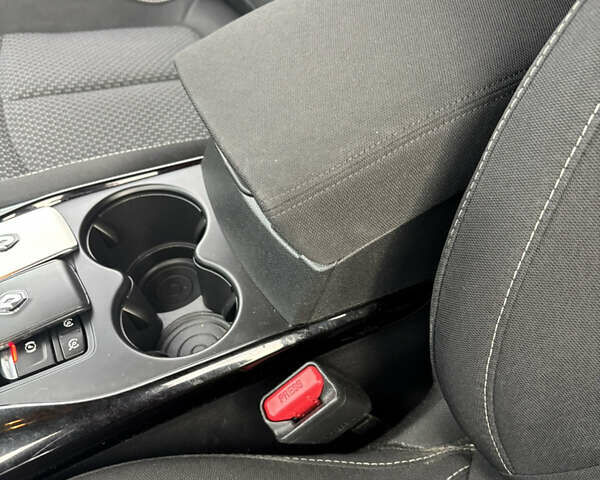 Білий Рено Kadjar, об'ємом двигуна 1.5 л та пробігом 196 тис. км за 17400 $, фото 20 на Automoto.ua