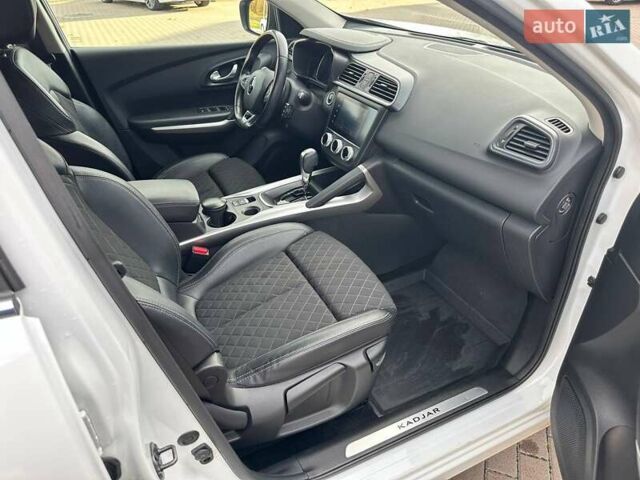 Белый Рено Kadjar, объемом двигателя 1.46 л и пробегом 50 тыс. км за 22300 $, фото 63 на Automoto.ua
