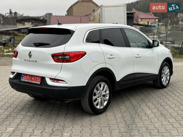 Білий Рено Kadjar, об'ємом двигуна 1.46 л та пробігом 191 тис. км за 18800 $, фото 3 на Automoto.ua