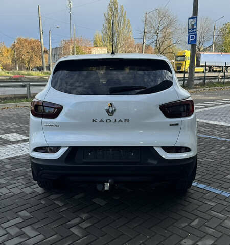 Белый Рено Kadjar, объемом двигателя 1.2 л и пробегом 51 тыс. км за 15700 $, фото 4 на Automoto.ua