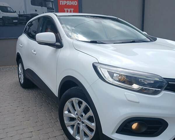Белый Рено Kadjar, объемом двигателя 1.5 л и пробегом 117 тыс. км за 19200 $, фото 28 на Automoto.ua