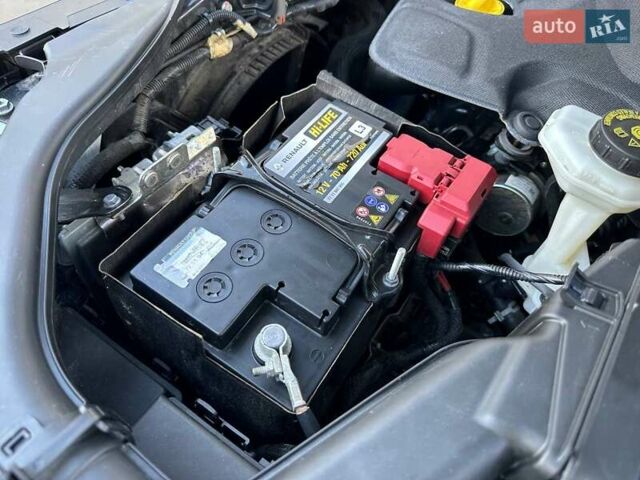 Белый Рено Kadjar, объемом двигателя 1.46 л и пробегом 50 тыс. км за 22300 $, фото 93 на Automoto.ua