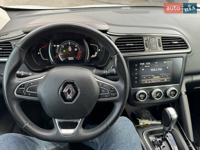 Білий Рено Kadjar, об'ємом двигуна 1.46 л та пробігом 190 тис. км за 18700 $, фото 46 на Automoto.ua