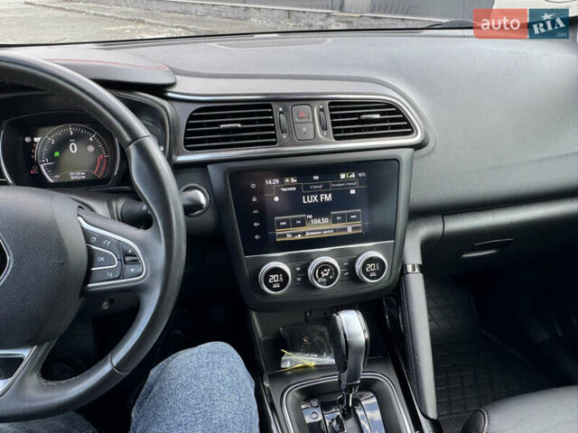 Білий Рено Kadjar, об'ємом двигуна 1.46 л та пробігом 190 тис. км за 18700 $, фото 48 на Automoto.ua