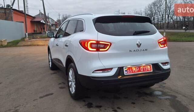 Белый Рено Kadjar, объемом двигателя 1.5 л и пробегом 145 тыс. км за 17900 $, фото 68 на Automoto.ua