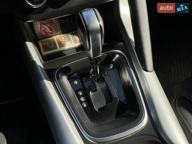 Белый Рено Kadjar, объемом двигателя 1.46 л и пробегом 103 тыс. км за 20900 $, фото 14 на Automoto.ua