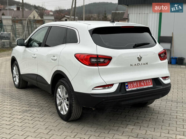 Білий Рено Kadjar, об'ємом двигуна 1.46 л та пробігом 191 тис. км за 18800 $, фото 4 на Automoto.ua