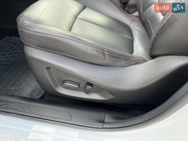 Білий Рено Kadjar, об'ємом двигуна 1.46 л та пробігом 190 тис. км за 18700 $, фото 28 на Automoto.ua