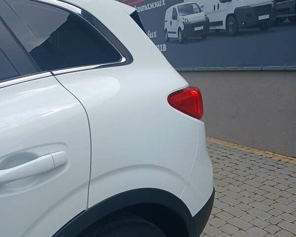 Белый Рено Kadjar, объемом двигателя 1.5 л и пробегом 120 тыс. км за 18799 $, фото 14 на Automoto.ua