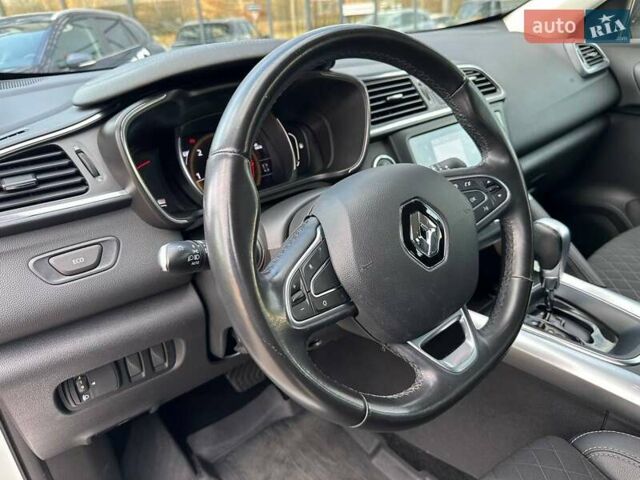 Белый Рено Kadjar, объемом двигателя 1.46 л и пробегом 50 тыс. км за 22300 $, фото 38 на Automoto.ua