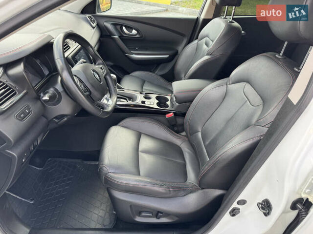 Білий Рено Kadjar, об'ємом двигуна 1.46 л та пробігом 190 тис. км за 18700 $, фото 27 на Automoto.ua