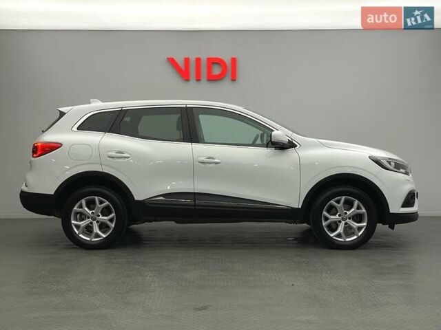 Белый Рено Kadjar, объемом двигателя 1.2 л и пробегом 85 тыс. км за 17241 $, фото 17 на Automoto.ua