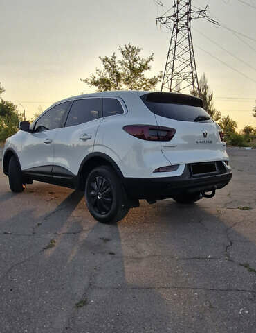 Білий Рено Kadjar, об'ємом двигуна 1.2 л та пробігом 51 тис. км за 18300 $, фото 8 на Automoto.ua