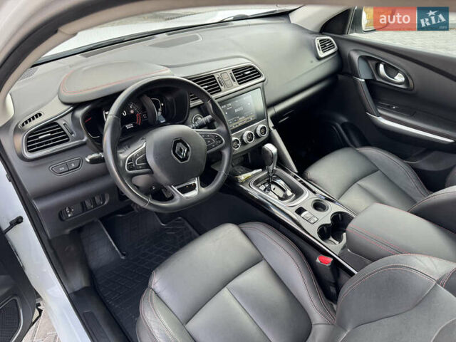 Білий Рено Kadjar, об'ємом двигуна 1.46 л та пробігом 190 тис. км за 18700 $, фото 29 на Automoto.ua