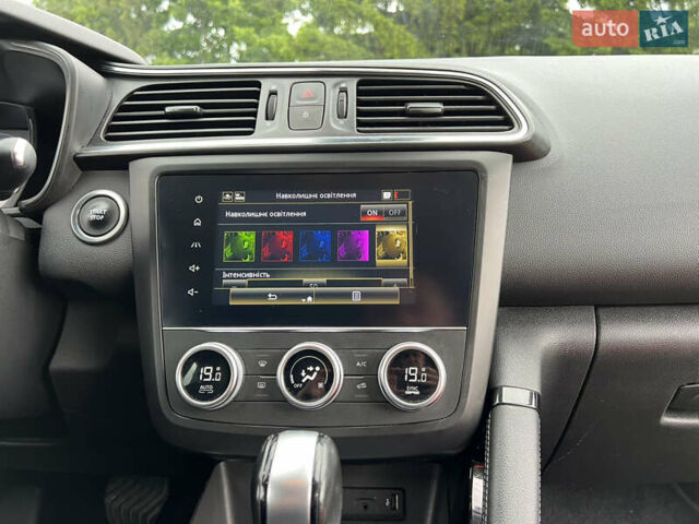 Белый Рено Kadjar, объемом двигателя 1.5 л и пробегом 197 тыс. км за 18300 $, фото 48 на Automoto.ua