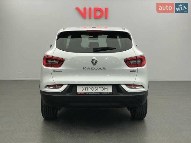 Белый Рено Kadjar, объемом двигателя 1.2 л и пробегом 85 тыс. км за 17241 $, фото 21 на Automoto.ua