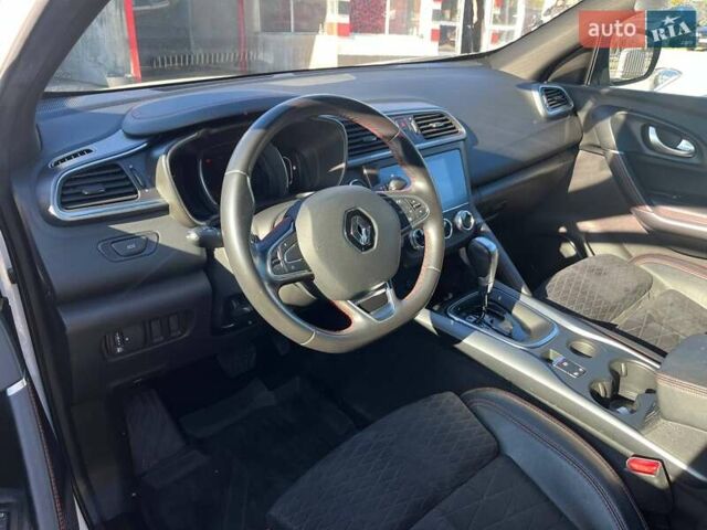 Белый Рено Kadjar, объемом двигателя 1.46 л и пробегом 56 тыс. км за 21000 $, фото 17 на Automoto.ua