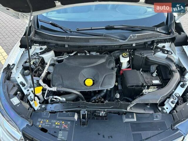 Белый Рено Kadjar, объемом двигателя 1.46 л и пробегом 50 тыс. км за 22300 $, фото 94 на Automoto.ua