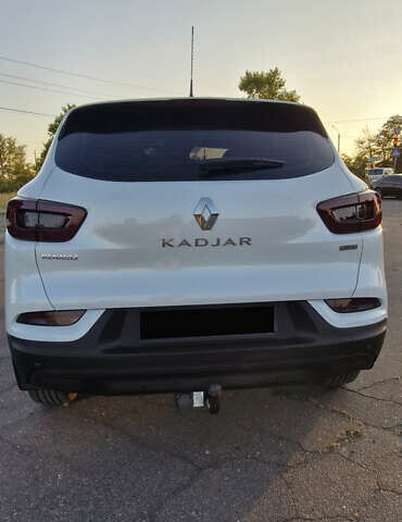 Білий Рено Kadjar, об'ємом двигуна 1.2 л та пробігом 51 тис. км за 18300 $, фото 7 на Automoto.ua