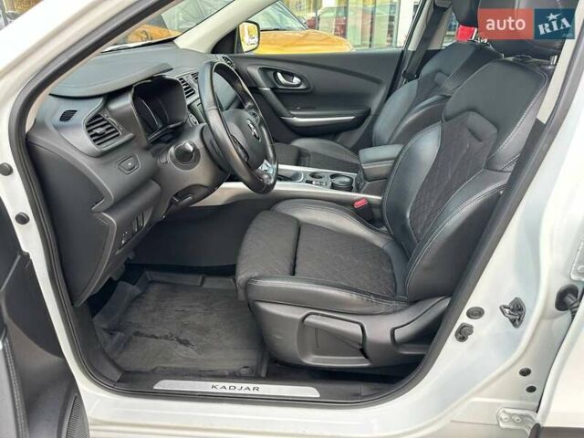 Белый Рено Kadjar, объемом двигателя 1.46 л и пробегом 50 тыс. км за 22300 $, фото 64 на Automoto.ua