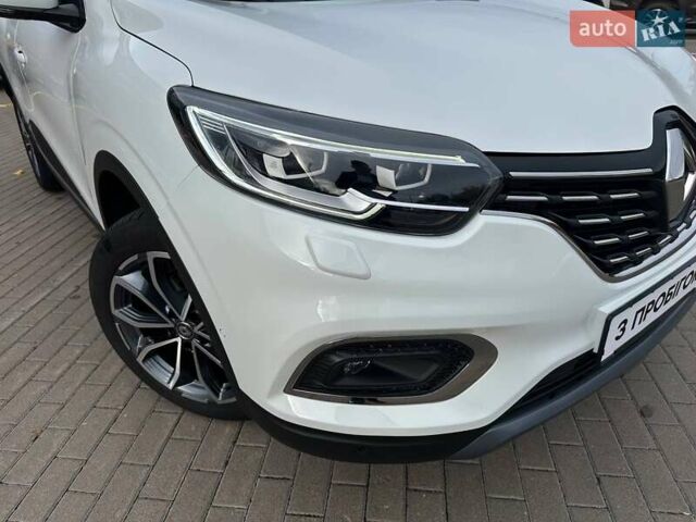 Белый Рено Kadjar, объемом двигателя 1.46 л и пробегом 50 тыс. км за 22300 $, фото 1 на Automoto.ua