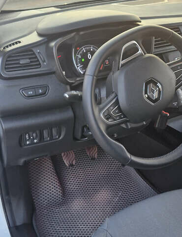 Білий Рено Kadjar, об'ємом двигуна 1.2 л та пробігом 51 тис. км за 18300 $, фото 17 на Automoto.ua