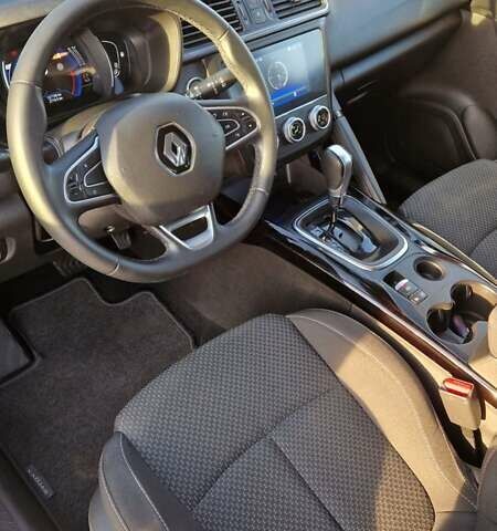 Белый Рено Kadjar, объемом двигателя 1.5 л и пробегом 127 тыс. км за 18600 $, фото 12 на Automoto.ua