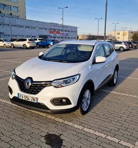 Белый Рено Kadjar, объемом двигателя 1.5 л и пробегом 127 тыс. км за 18600 $, фото 5 на Automoto.ua