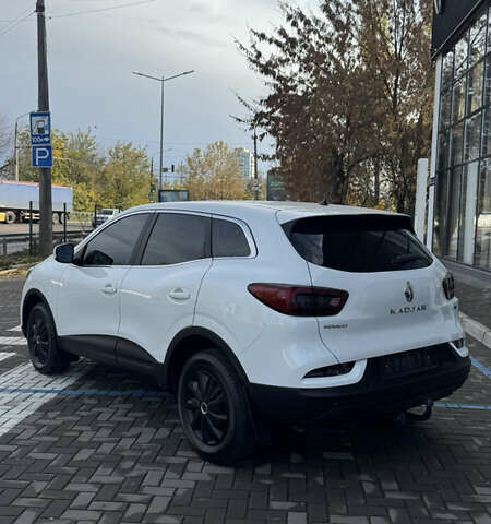 Белый Рено Kadjar, объемом двигателя 1.2 л и пробегом 51 тыс. км за 15700 $, фото 5 на Automoto.ua