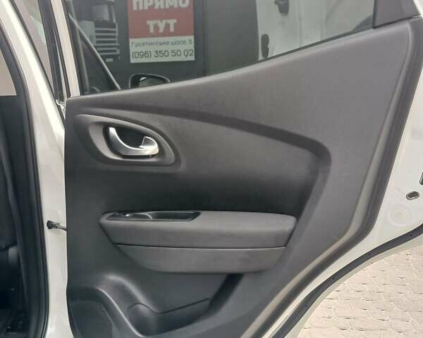 Белый Рено Kadjar, объемом двигателя 1.5 л и пробегом 120 тыс. км за 18799 $, фото 52 на Automoto.ua