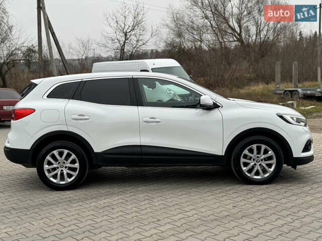 Білий Рено Kadjar, об'ємом двигуна 1.46 л та пробігом 191 тис. км за 18800 $, фото 8 на Automoto.ua