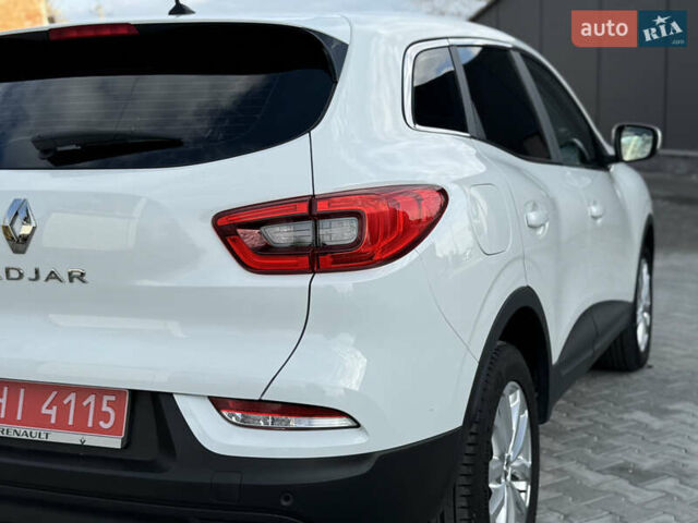 Білий Рено Kadjar, об'ємом двигуна 1.46 л та пробігом 190 тис. км за 18700 $, фото 17 на Automoto.ua