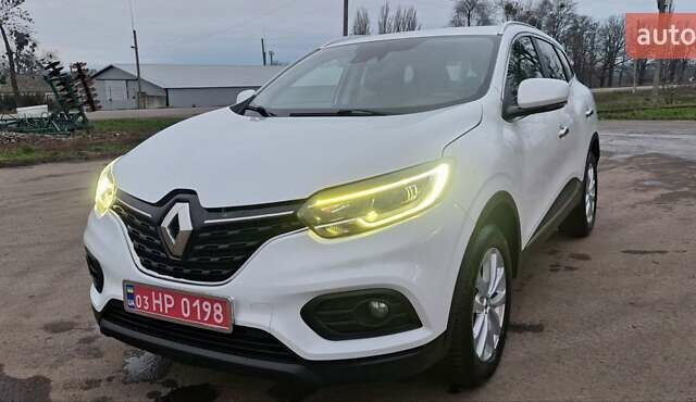 Белый Рено Kadjar, объемом двигателя 1.5 л и пробегом 145 тыс. км за 17900 $, фото 65 на Automoto.ua