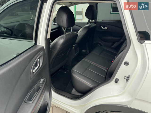 Білий Рено Kadjar, об'ємом двигуна 1.46 л та пробігом 191 тис. км за 18800 $, фото 32 на Automoto.ua