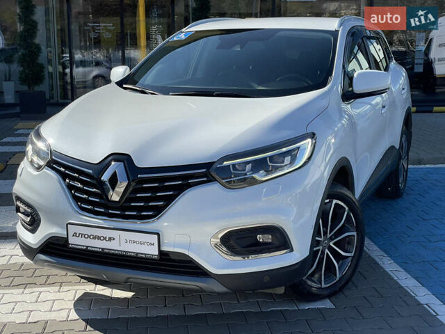 Белый Рено Kadjar, объемом двигателя 1.46 л и пробегом 103 тыс. км за 20900 $, фото 1 на Automoto.ua