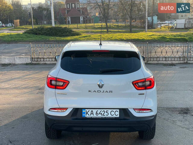 Белый Рено Kadjar, объемом двигателя 1.2 л и пробегом 65 тыс. км за 17300 $, фото 5 на Automoto.ua