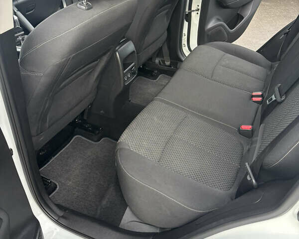 Білий Рено Kadjar, об'ємом двигуна 1.5 л та пробігом 196 тис. км за 17400 $, фото 17 на Automoto.ua