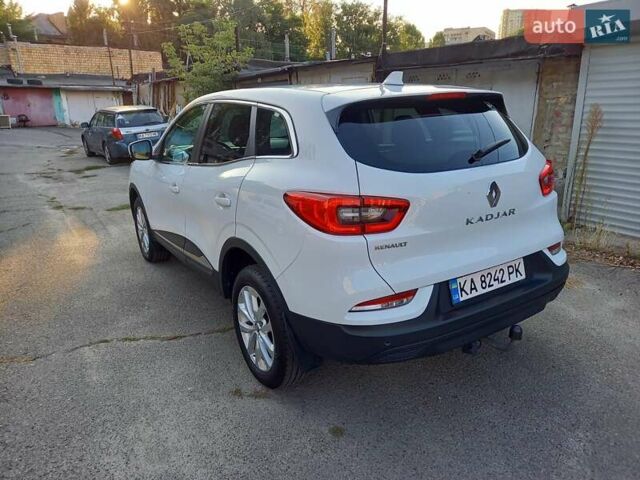 Білий Рено Kadjar, об'ємом двигуна 1.5 л та пробігом 102 тис. км за 19999 $, фото 3 на Automoto.ua